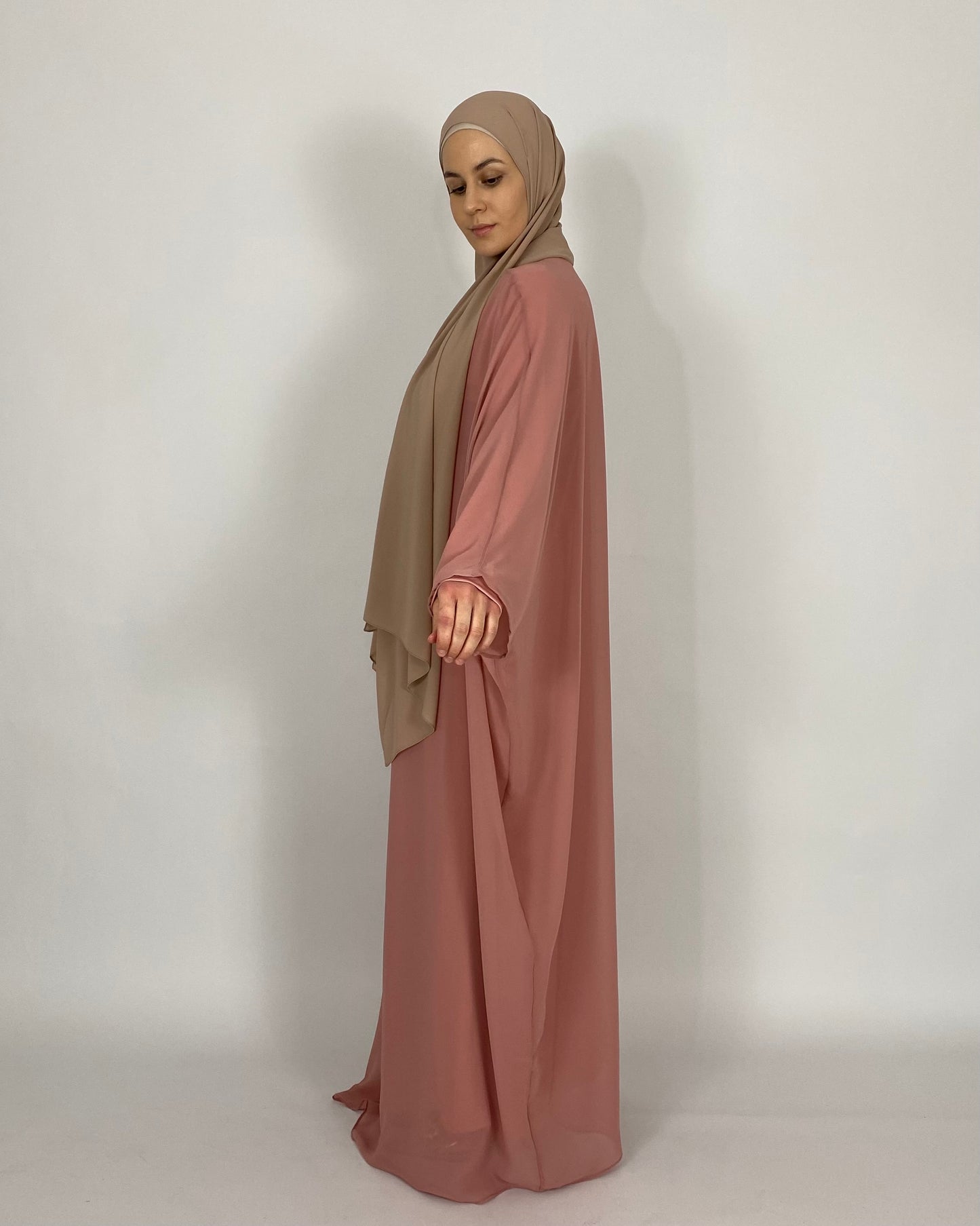 Lana Abaya Strawberry